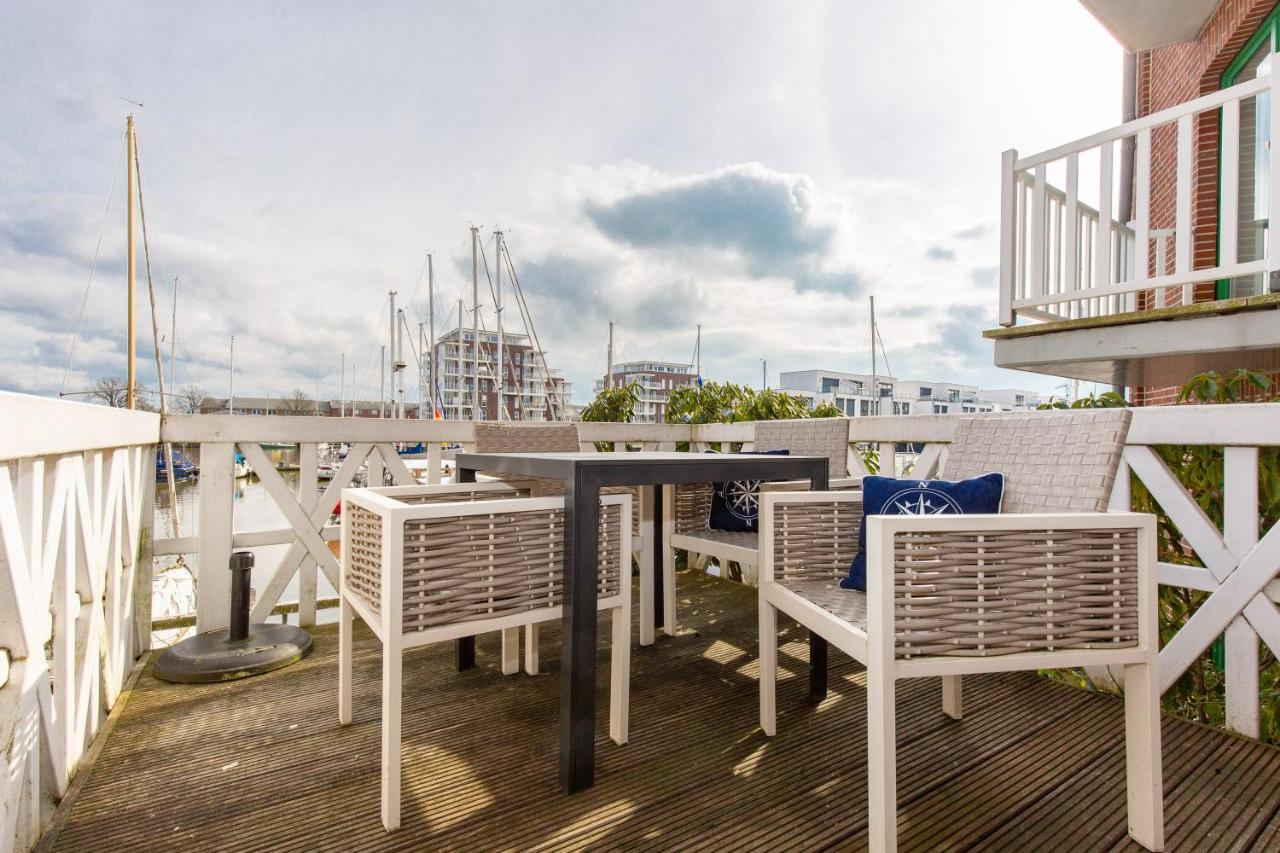 Marina 94-Rechts Appartement Cuxhaven Buitenkant foto